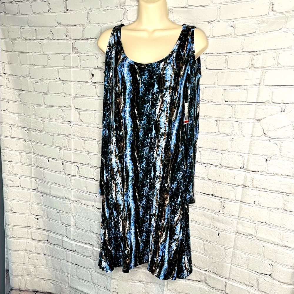 Karen Kane cold shoulder dress !!
